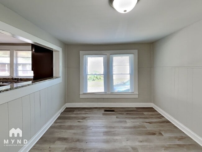 Photo - 4313 Kendall Ave