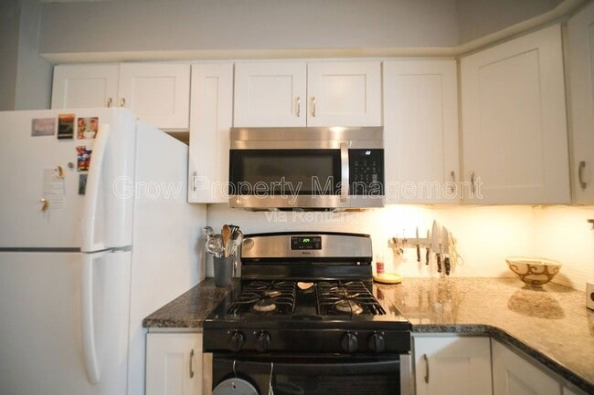 Photo - 928 Hoffman St