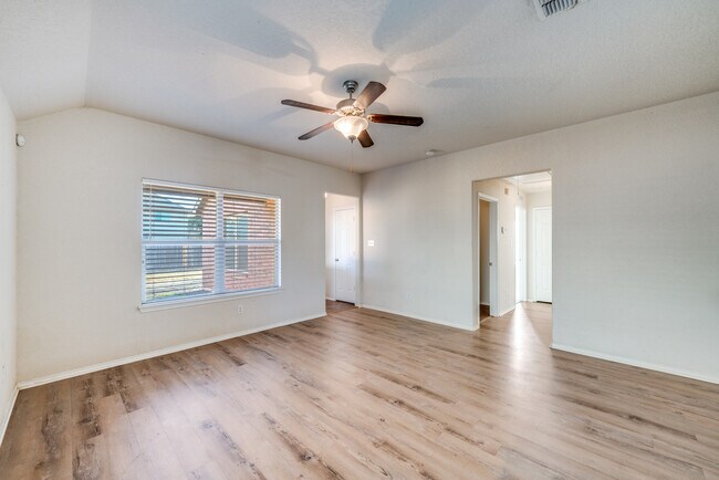 Photo - 3125 Muntjac