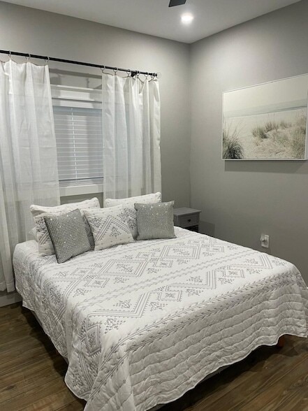 Photo - 1078 Cedar Ln