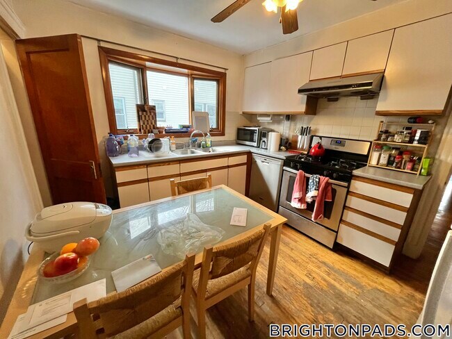 Photo - 121 Murdock St Unit 1