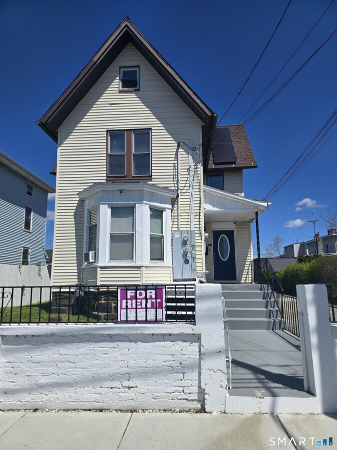 Photo - 141 Hicks St