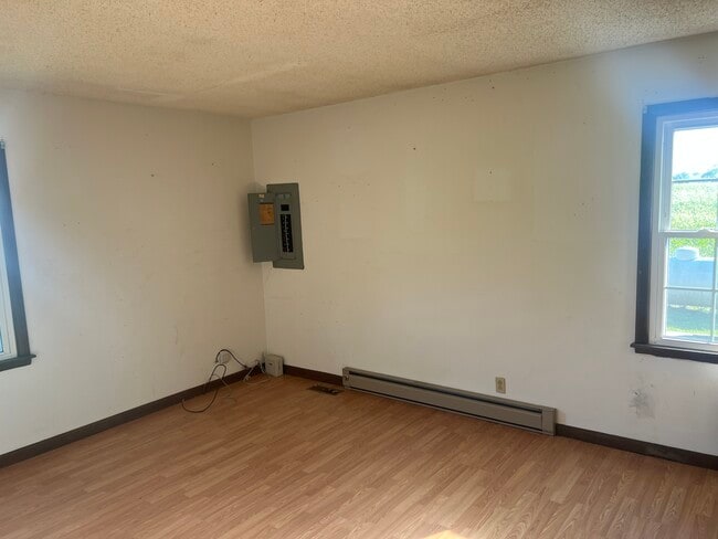 Photo - 4103 Happy Valley Rd