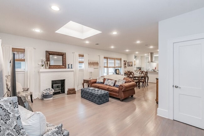 Photo - PRETTY, UPDATED AND CHARMING ARLINGTON HEI...