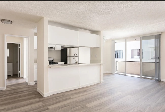 1500 Gramercy Apartments - 1500 Gramercy Apartments