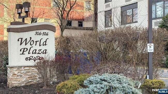 Building Photo - 326 Prospect Ave Unit 2G