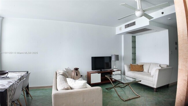 Photo - 100 Lincoln Rd Unidad 1515