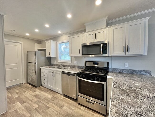 Building Photo - 3701 2nd St Rental