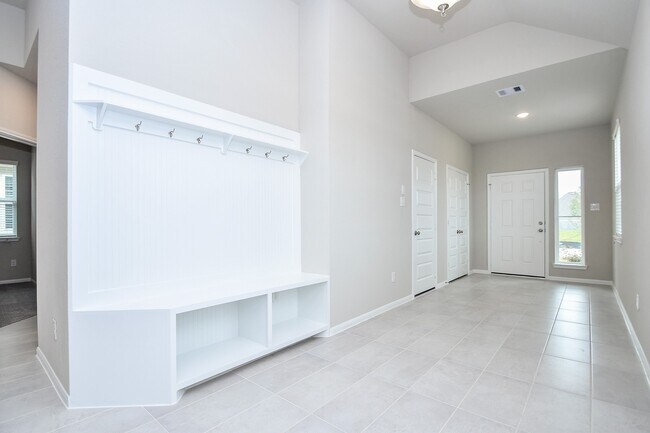 Photo - 1137 Lilly Ln