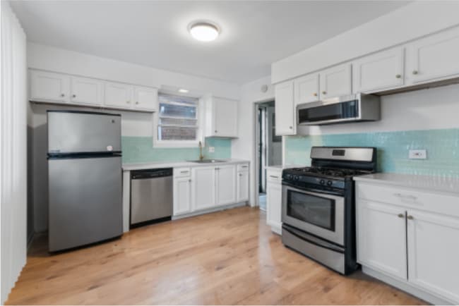 Photo - 8920 S Carpenter St