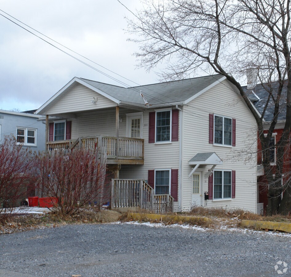 Photo - 607 W College Ave