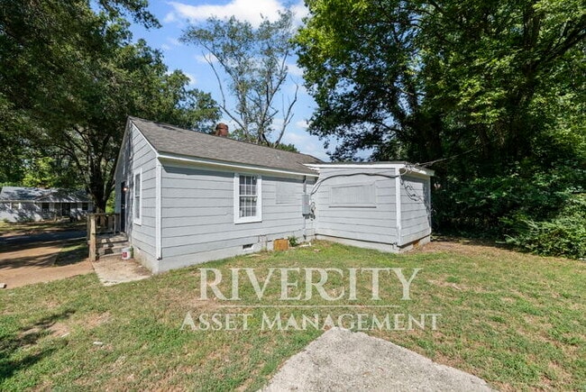 Photo - 3132 Kingston St