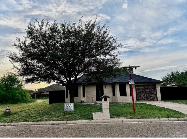 317 Whitewing Dr