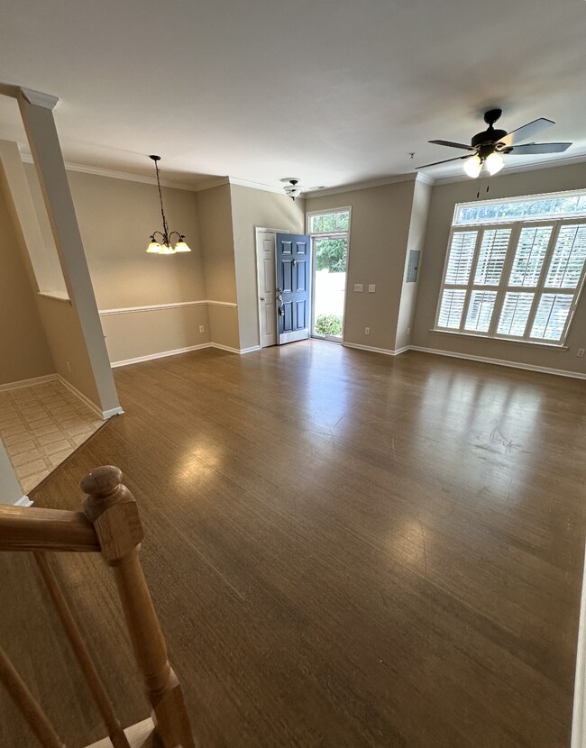Spacious 3-Bed Townhouse in Raleigh