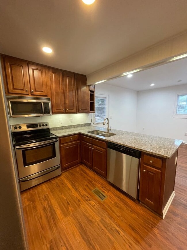 Photo - Adorable Chickamauga House