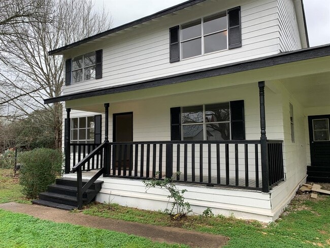 Building Photo - 516 San Saba St