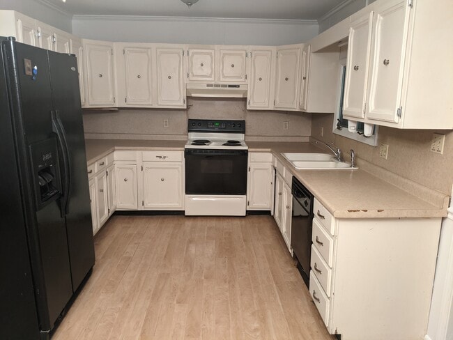 Photo - 875 Hodges Gap Rd