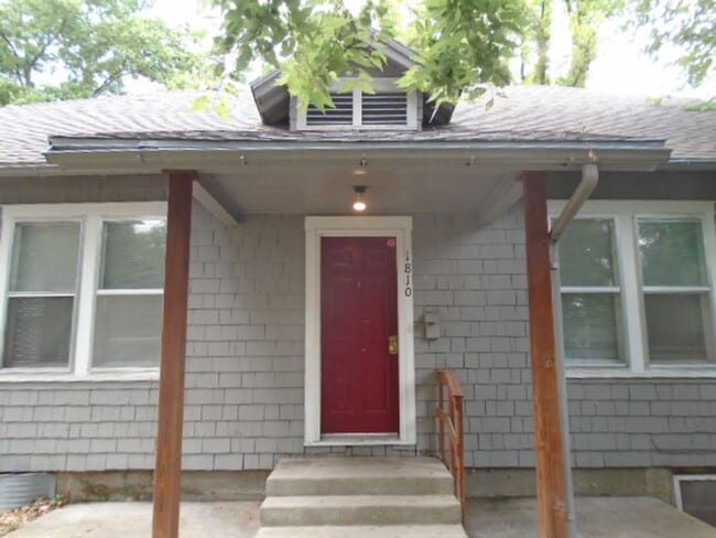 Photo - 1810 Leavenworth St