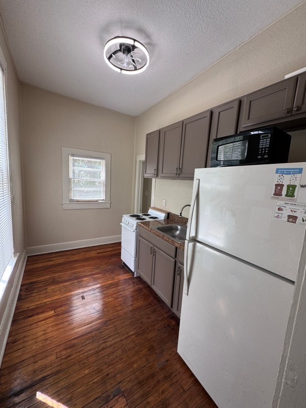 Photo - 114 NE Tuscawilla Ave