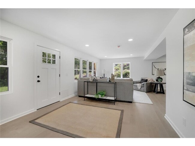 Photo - 5111 Colonial Dr