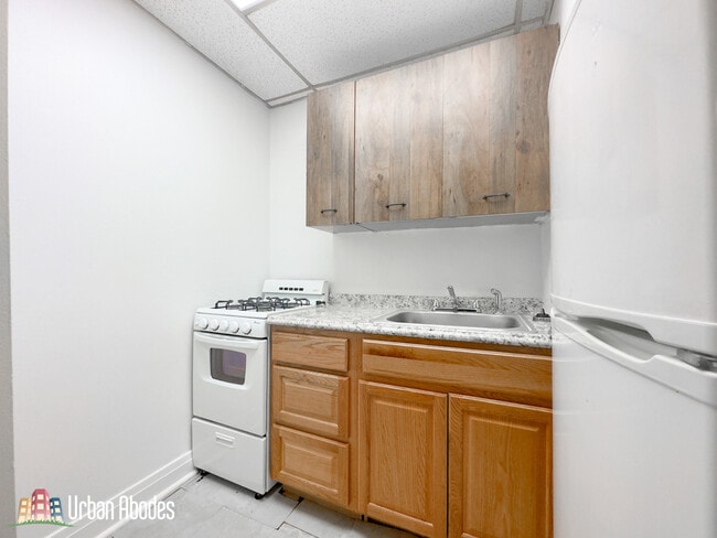 Photo - 2831 N Burling St Unit M03B