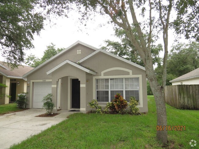 Building Photo - 2 BEDROOM 2 BATHROOM 1 CAR GARAGE IN BLOOM... Rental