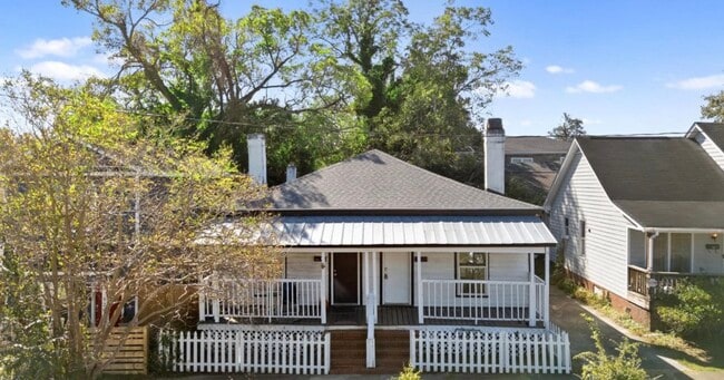 Photo - 818 Hanover St