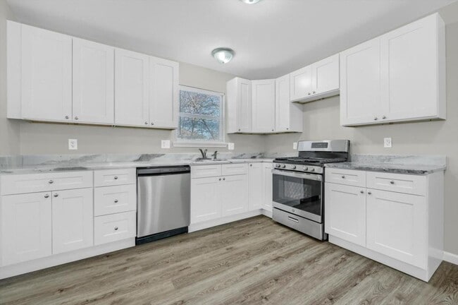Photo - 2211 N Shannon St