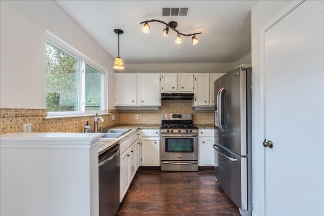 Photo - 6018 Baton Rouge Dr