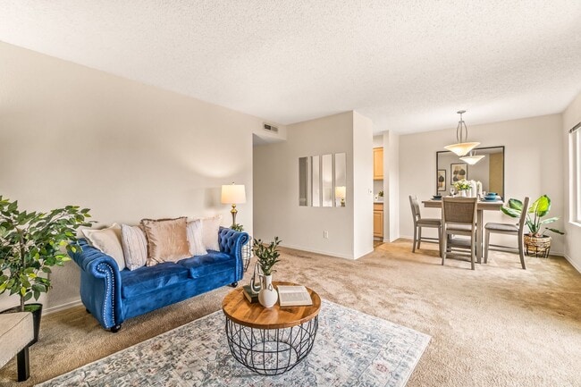 Photo - 2 Bedroom 1 Bathroom Lakeside Unit!