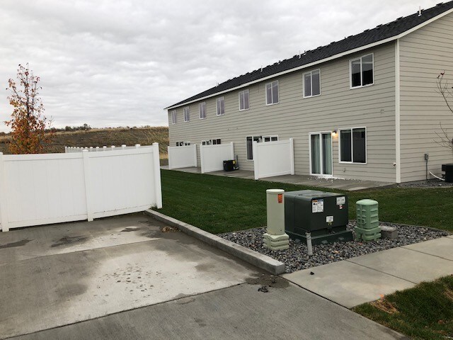 Photo - CIMMARON TERRACE