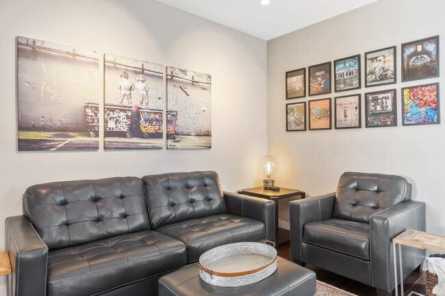 Photo - 1819 Irving St