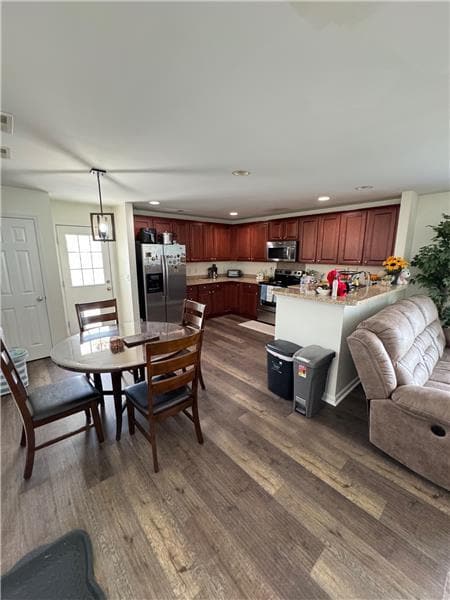 Photo - 320 Grasslands Dr