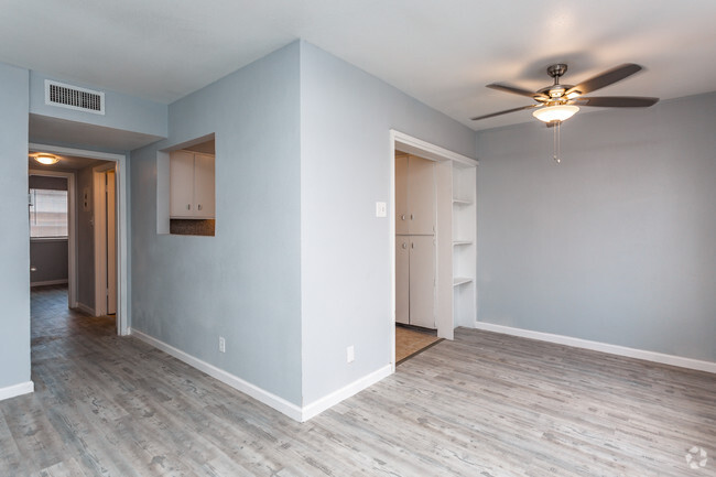 Symphony Apartments - Corpus Christi, TX | ForRent.com