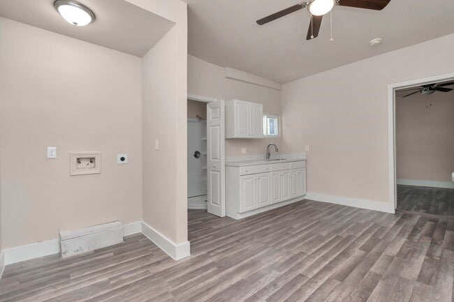 Photo - 211 Stiles St