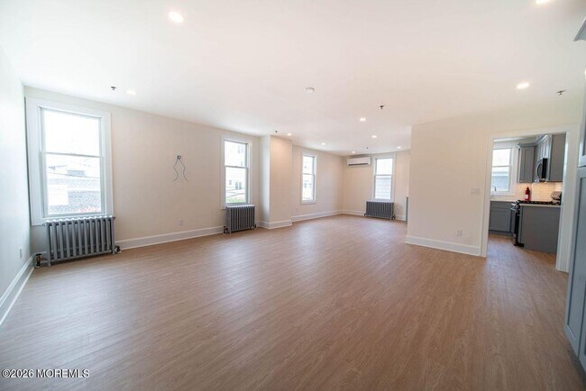 1125 E Ocean Ave Unit 2a