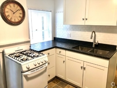 Building Photo - 43 Caledonia Rd Unit 6 Rental