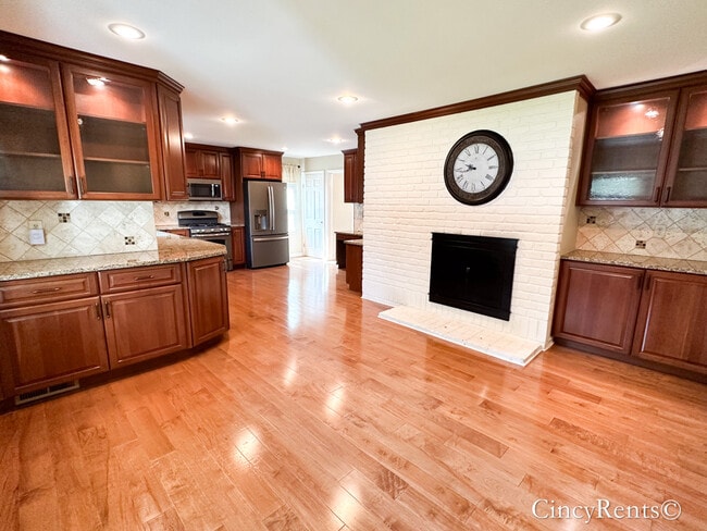 Photo - 6463 Oldbarn Ct