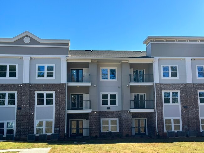The Kenyon at Cross Creek
