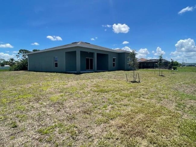 4/2 Single Family Home