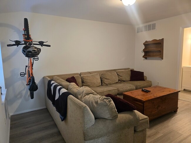 Photo - 296 Hockhockson Unit 296B