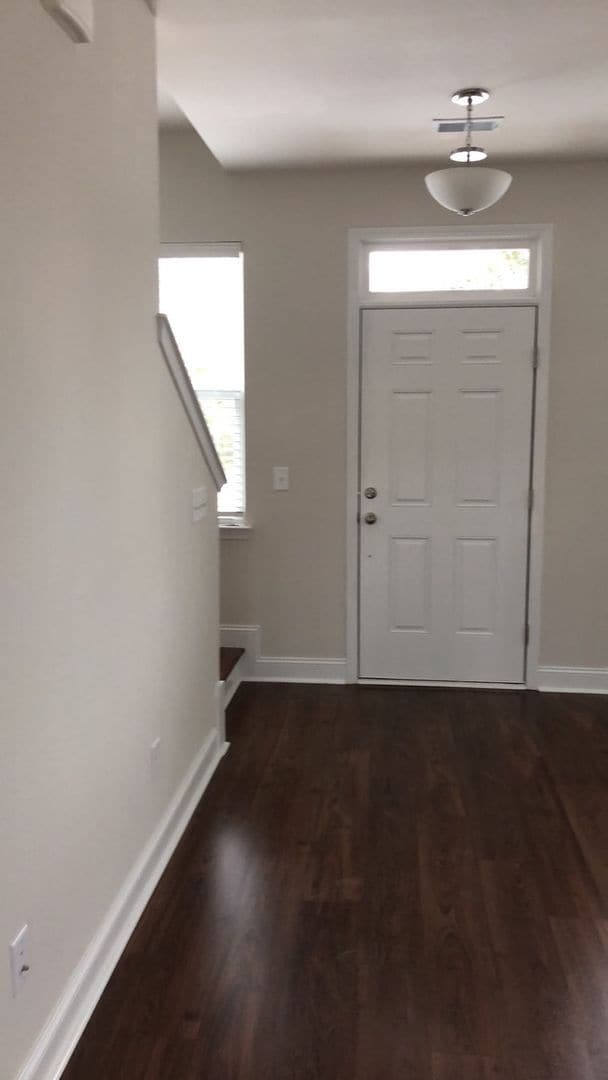 Photo - 3BR  2.5BA TOWNHOME