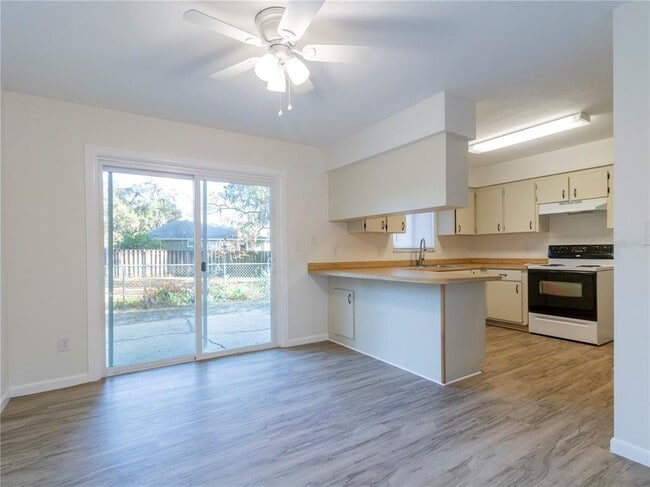 Photo - 8104 SW 53 Pl