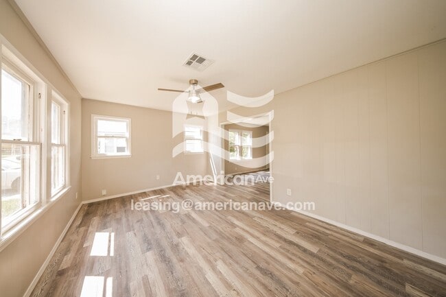 Photo - 225 E Himes St