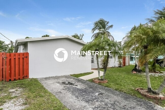 Photo - 3 Bedroom Pet-Friendly Home in Sunrise, FL with Main Street Renewal