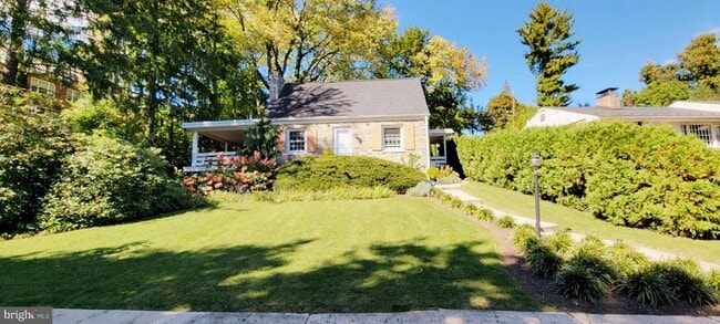 Building Photo - 1067 Terrace Ave