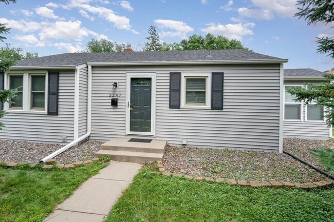 Building Photo - Northeast Benjamin Street