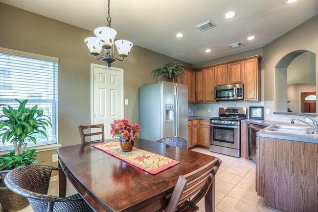 Photo - 66 W Spindle Tree Cir House