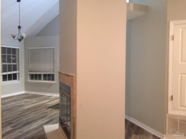 Photo - 9404 Victoria Ln