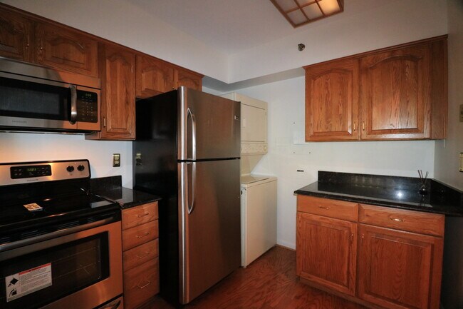 1805 Crystal Dr Unidad 204S